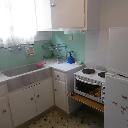 Loutraki Beach View Apartamento